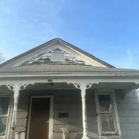 Leah Bungalow